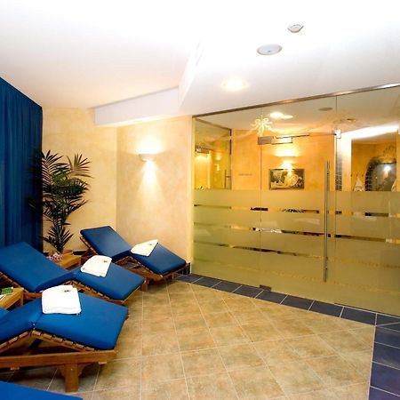 Hotel & Wellness Fra I Pini Lignano Sabbiadoro Bagian luar foto