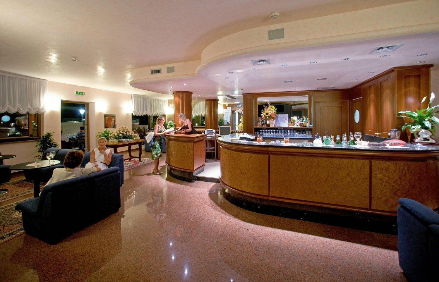 Hotel & Wellness Fra I Pini Lignano Sabbiadoro Bagian luar foto