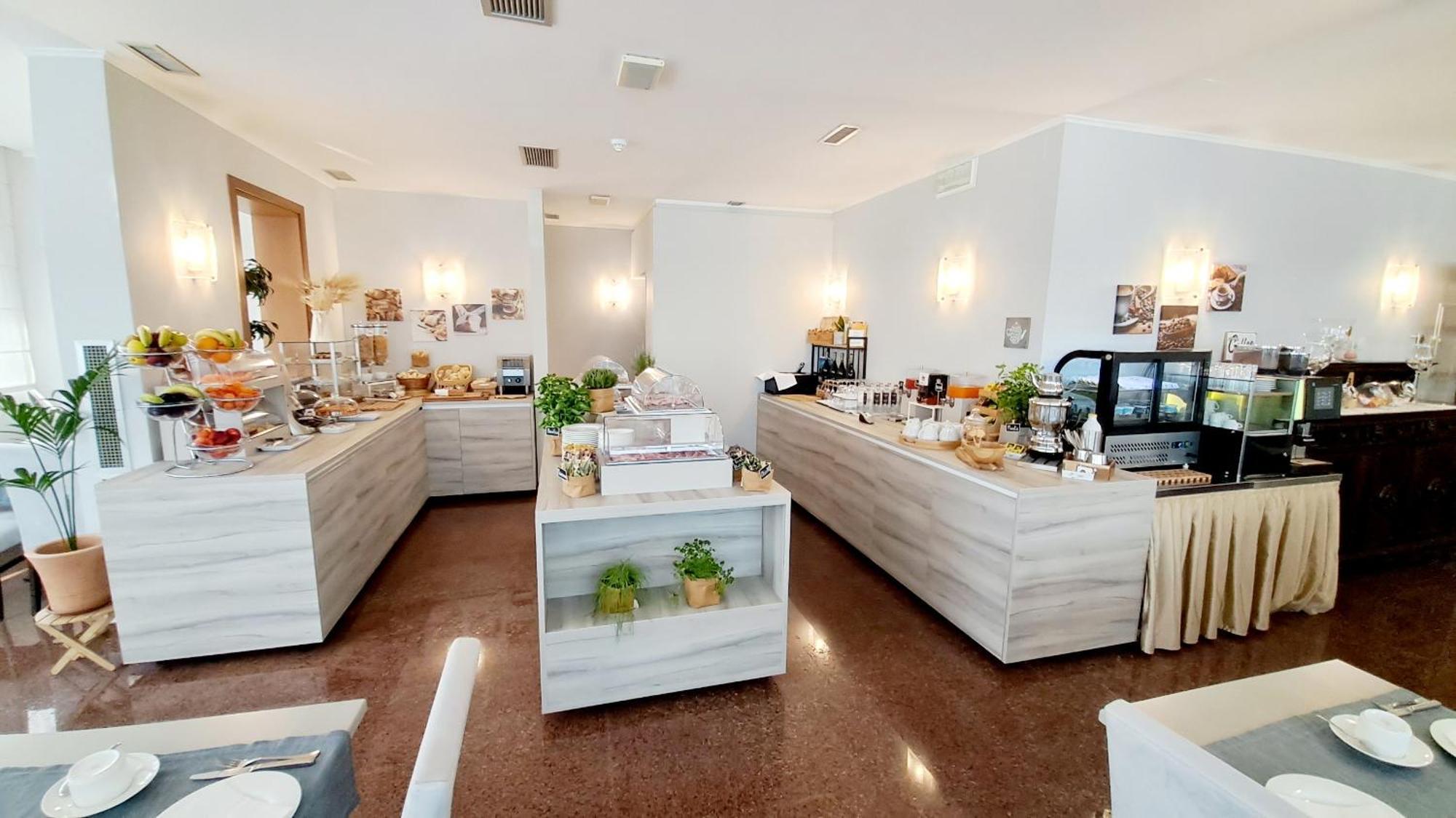 Hotel & Wellness Fra I Pini Lignano Sabbiadoro Bagian luar foto