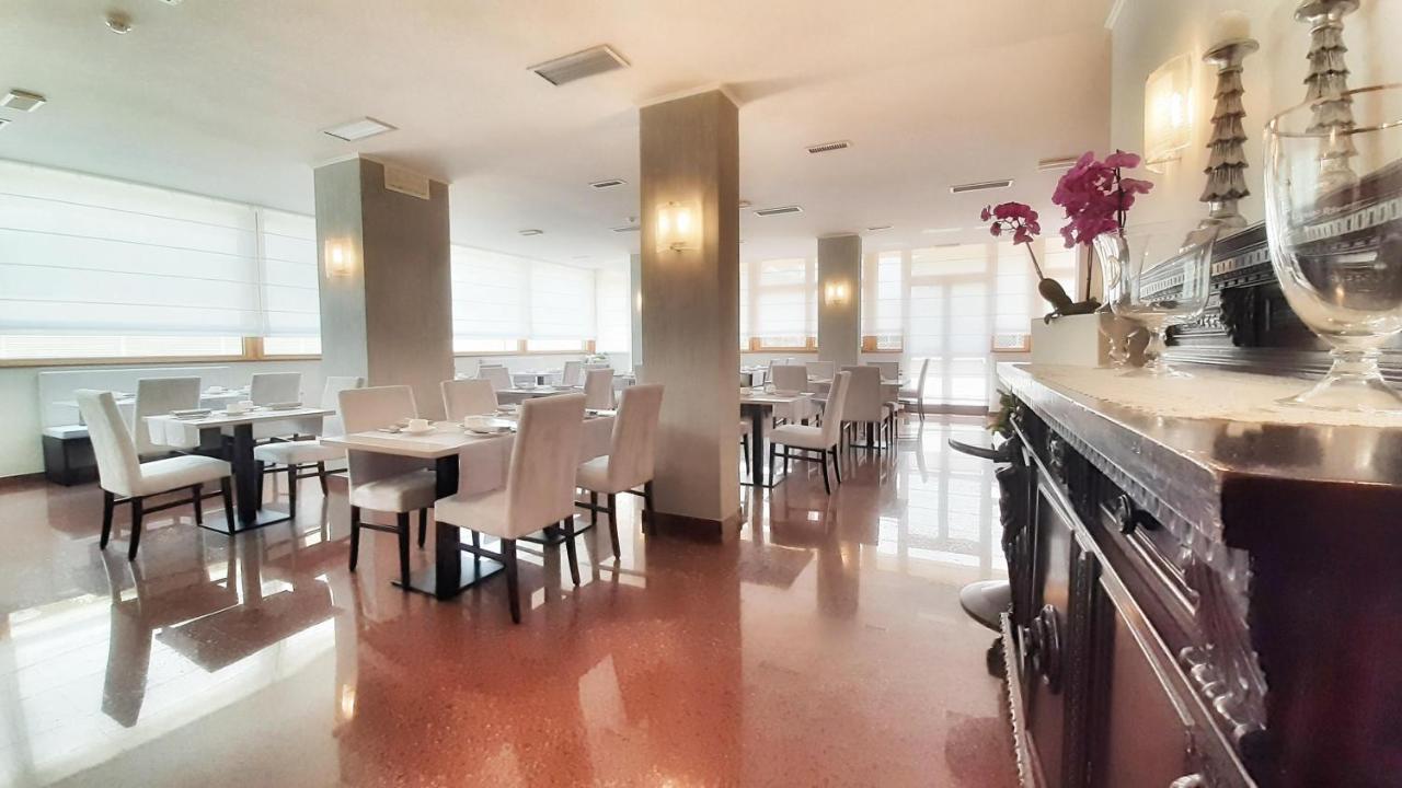 Hotel & Wellness Fra I Pini Lignano Sabbiadoro Bagian luar foto